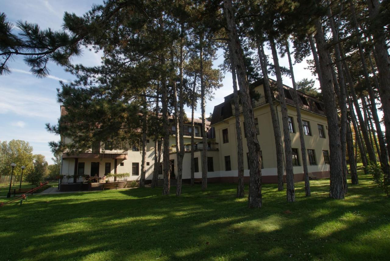 Hotel Stella Siófok Buitenkant foto