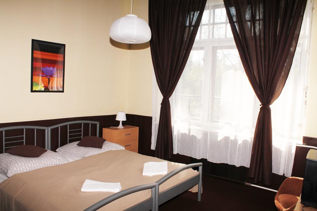Hotel Stella Siófok Buitenkant foto