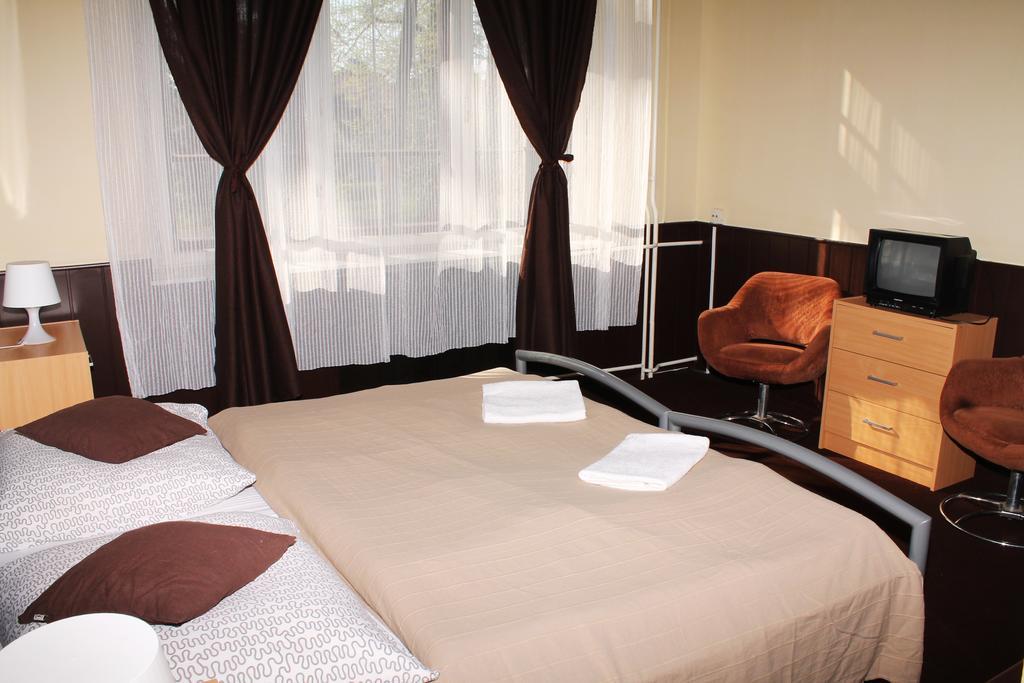 Hotel Stella Siófok Buitenkant foto